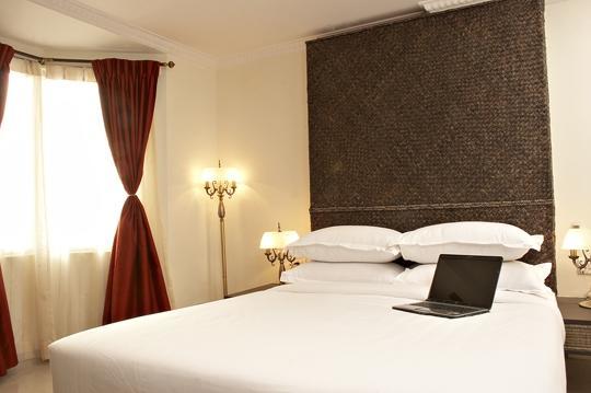 Shilton Royale Hotel Bangalore Eksteriør billede